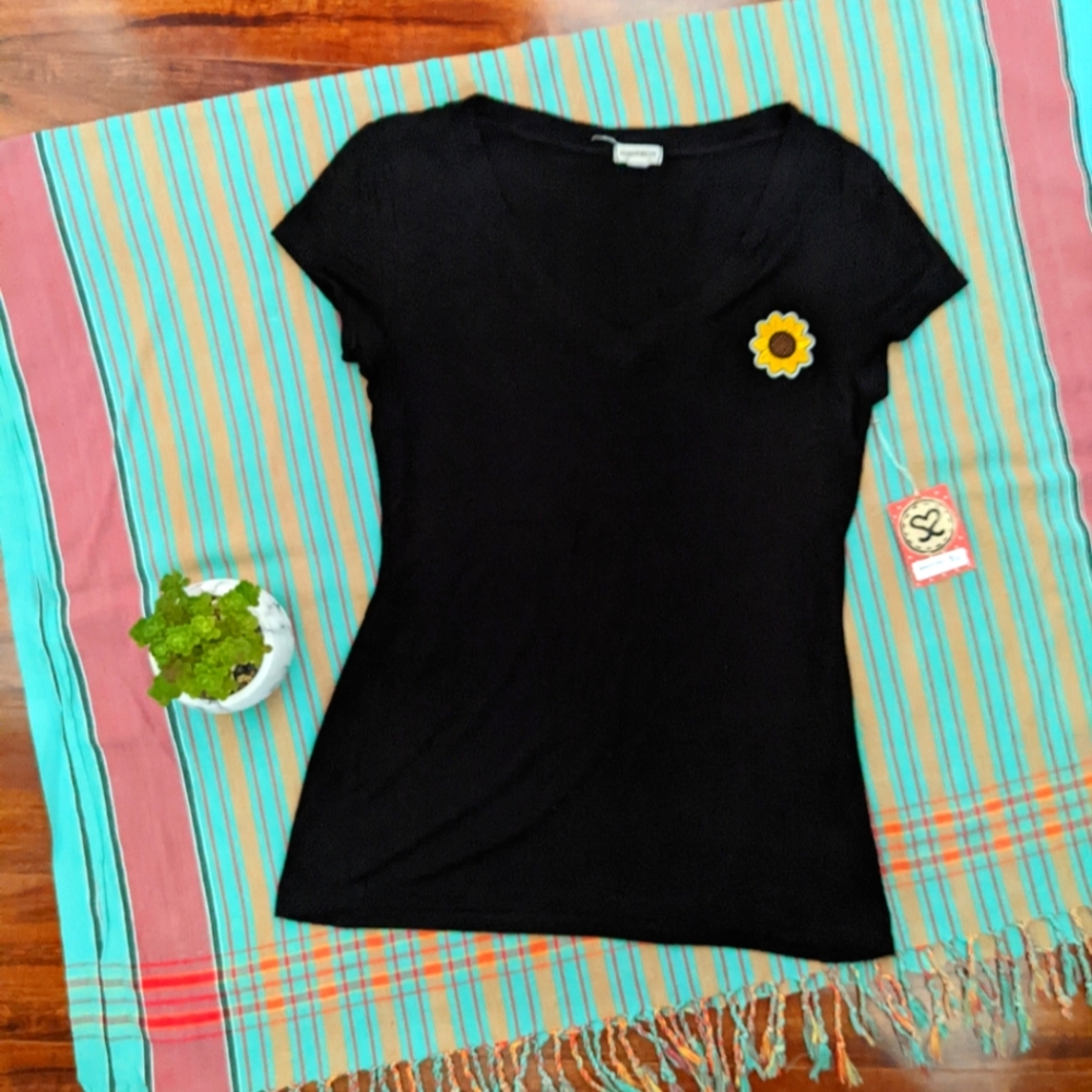 Black vintage patch tee - large